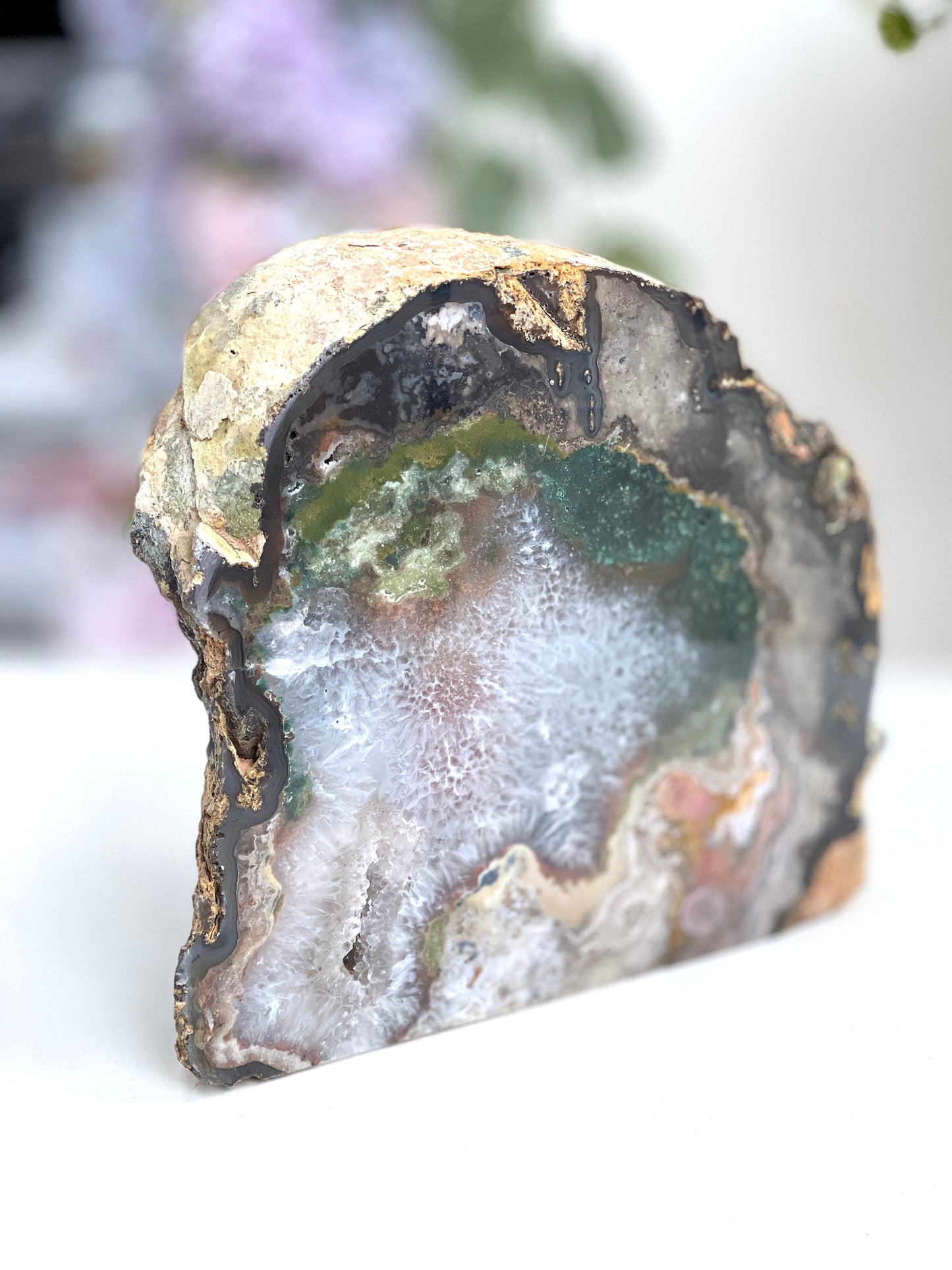 2.5kg Natural High Quality Agate Geode