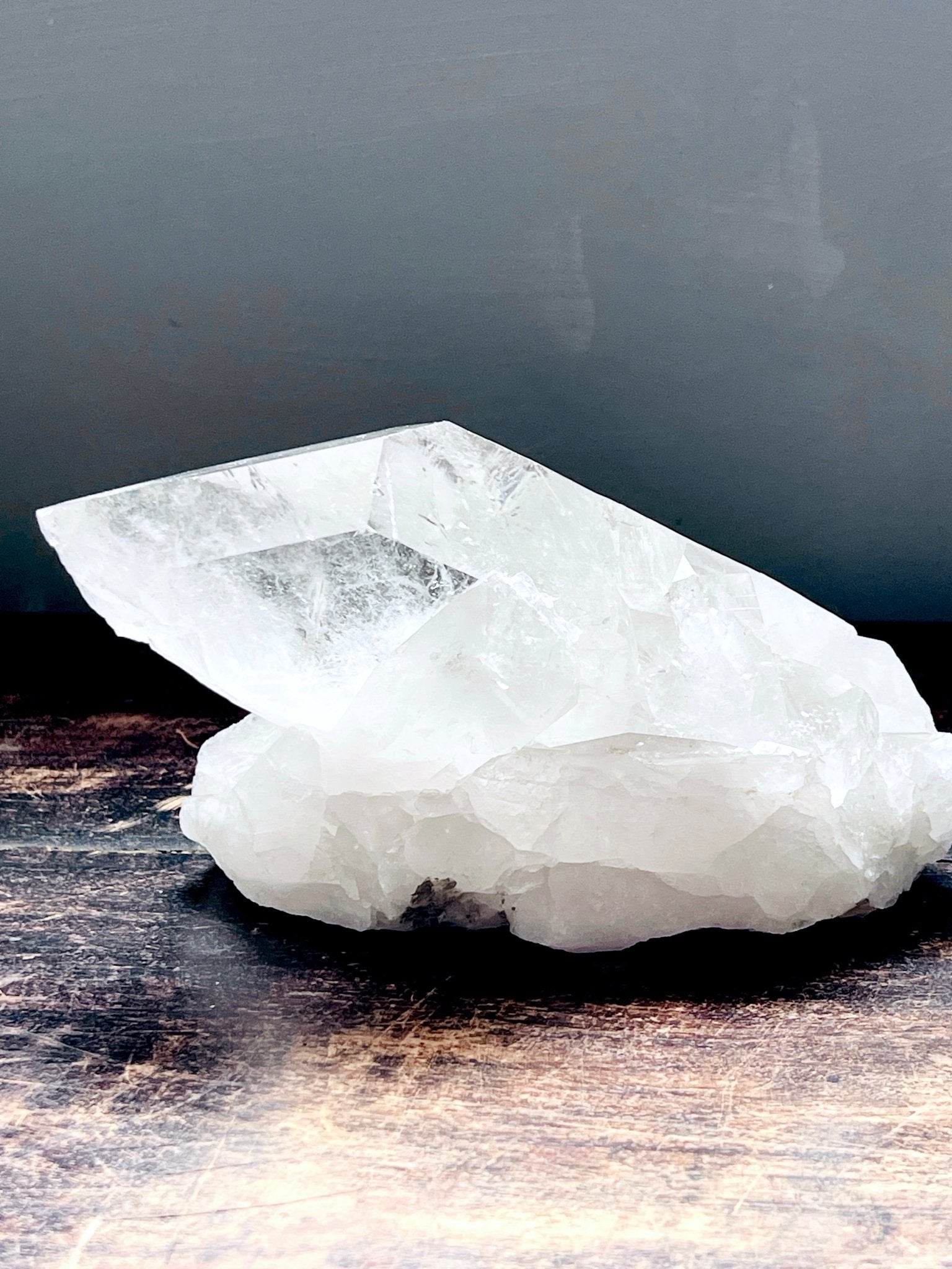 Natural Quartz Crystal, 1.2kg Large Quartz Crystal with big points, Healing Crystals, Crystal Gift -2 - Million Years Crystal