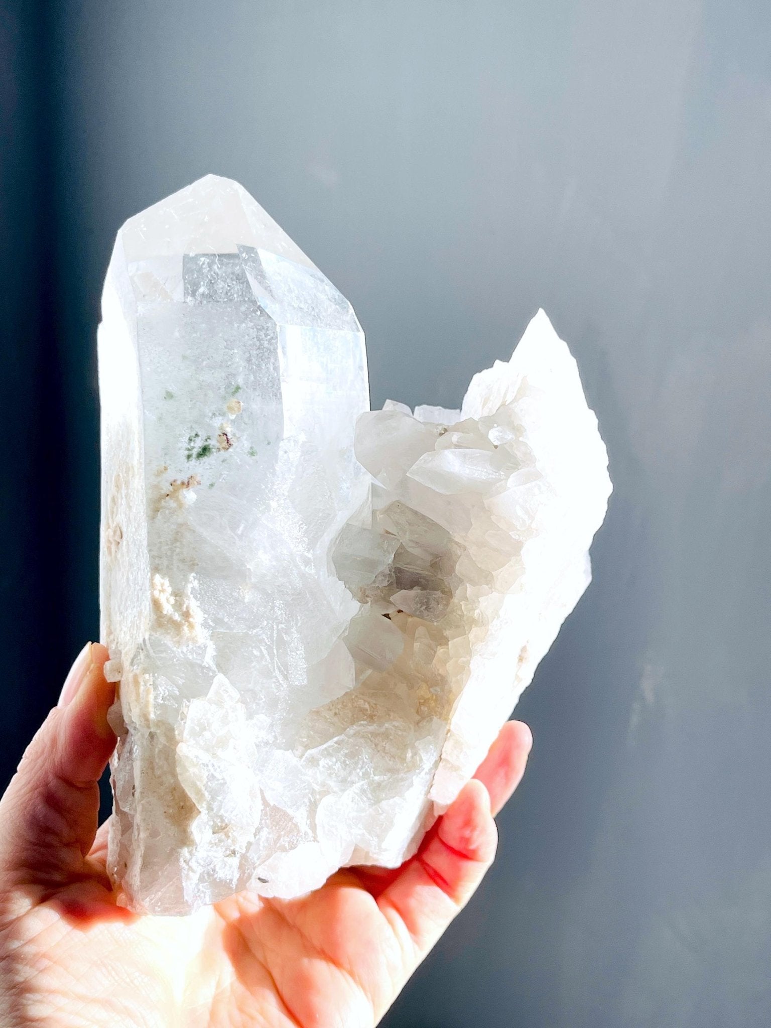 Natural Quartz Crystal, 1.3kg Large Quartz Crystal with big points, Healing Crystals, Crystal Gift - Million Years Crystal