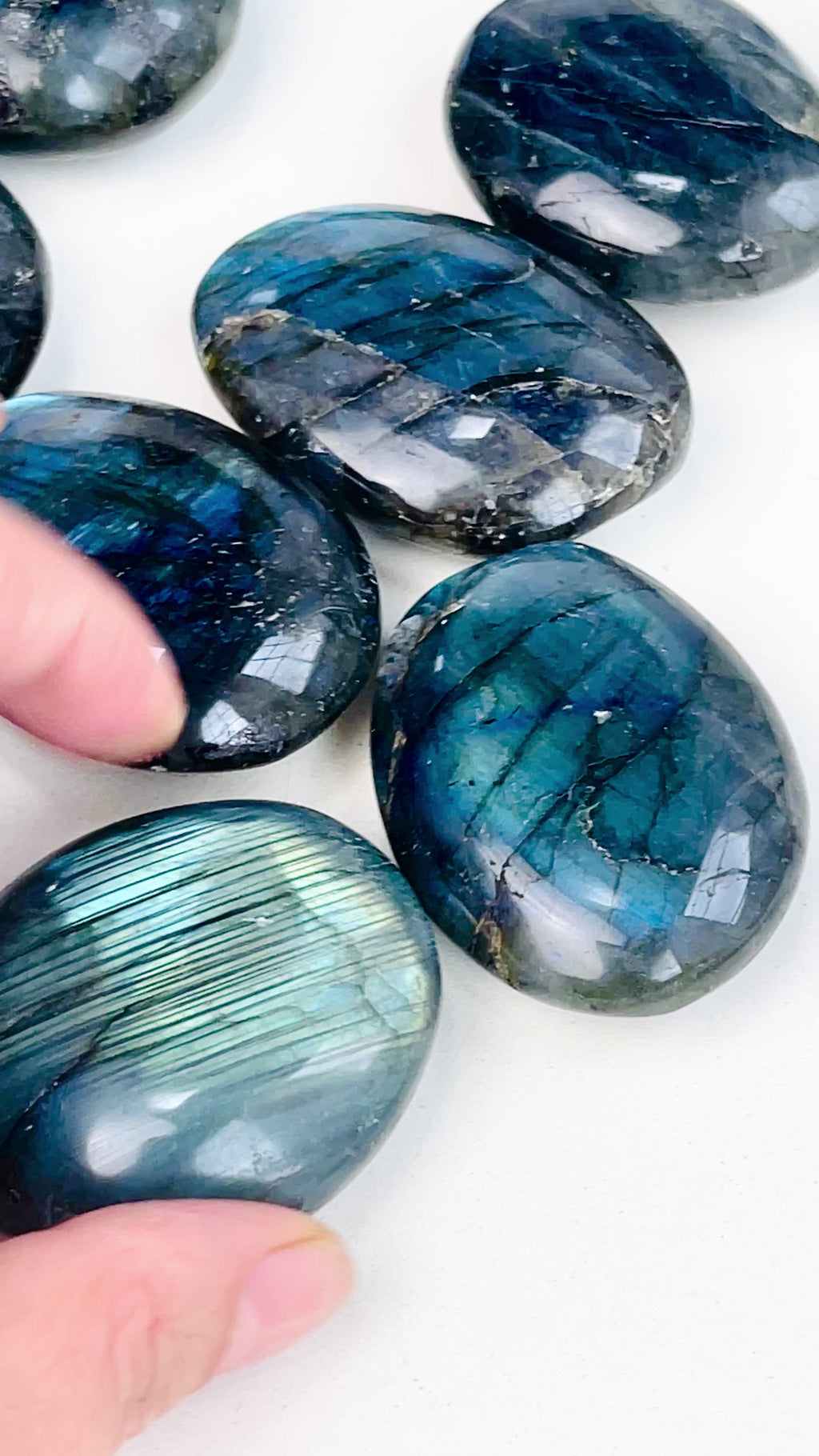Labradorite Palm Stone, Flash Labradorite pocket stone, crystal gift, healing crystal
