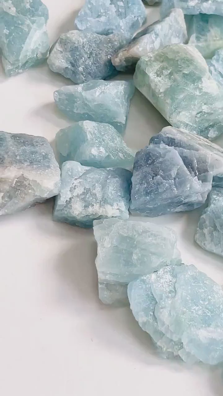 Raw Aquamarine Crystal – High Grade Unpolished Stone for Jewelry Making & Meditation